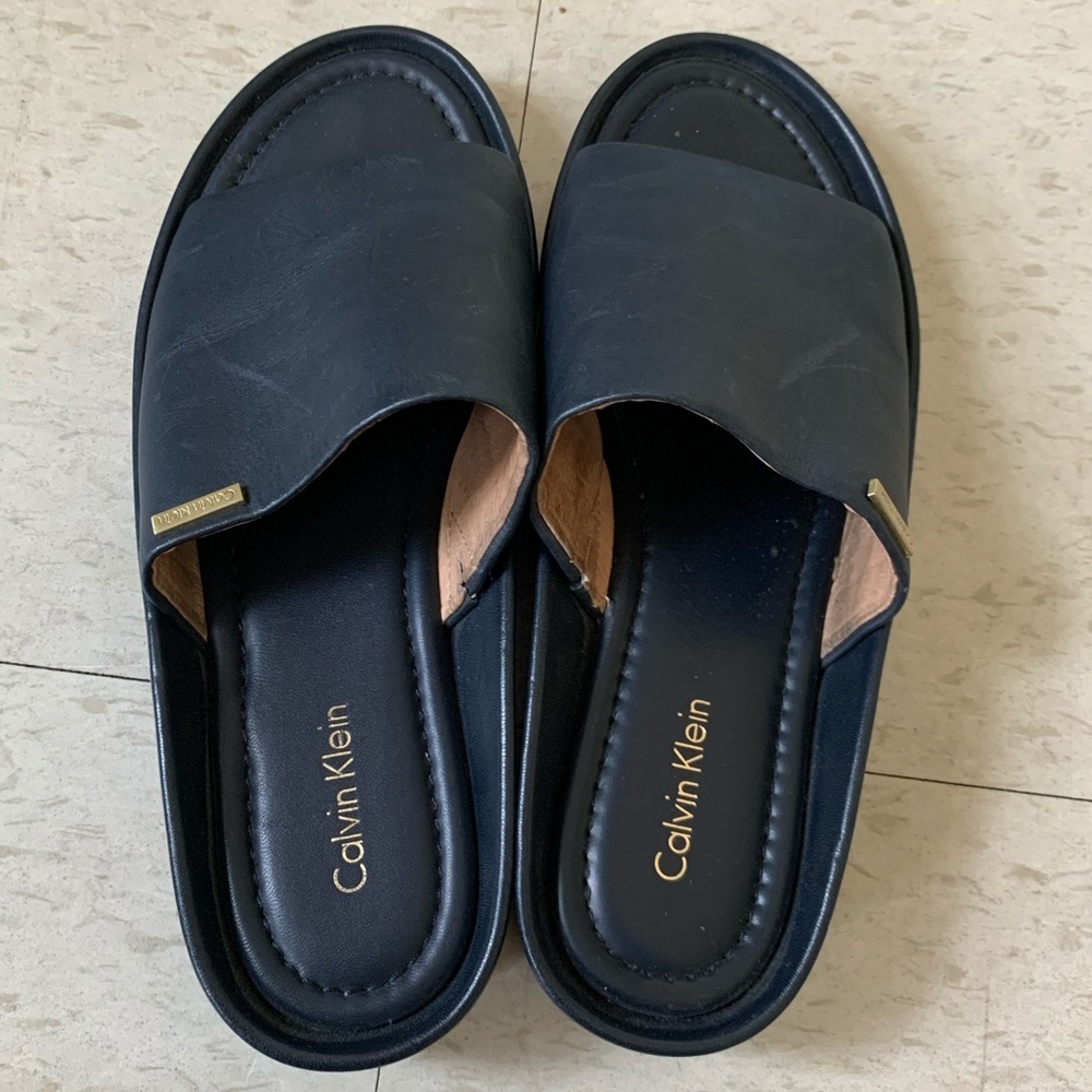 Calvin Klein simple leather dark navy blue slides - Picture 3 of 6